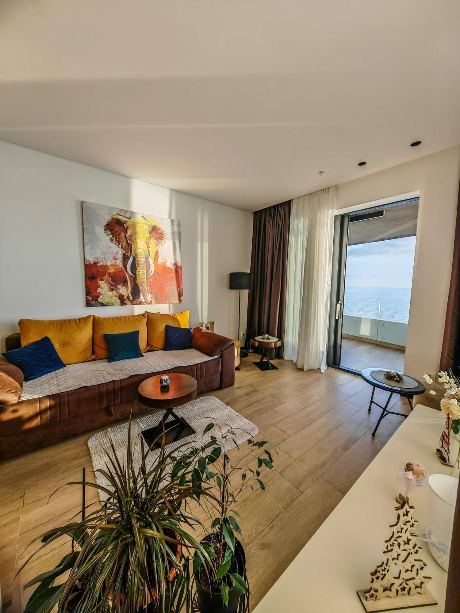 Beachfront Luxury Apartment Budva Eksteriør bilde