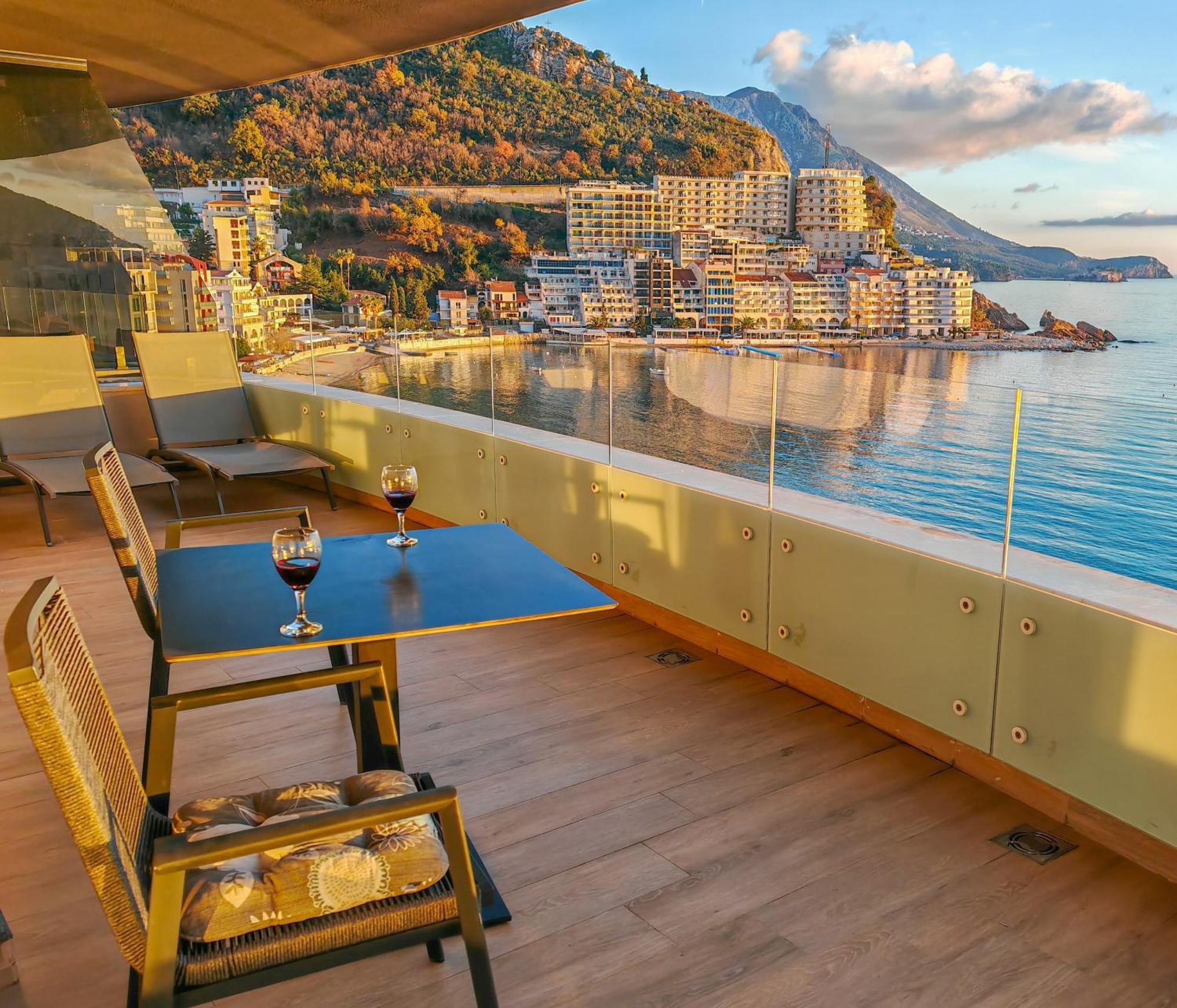 Beachfront Luxury Apartment Budva Eksteriør bilde